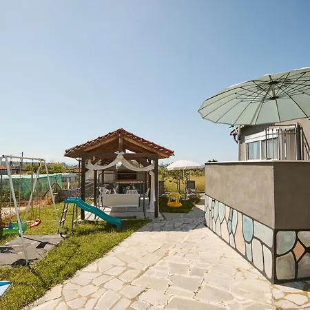 Pretty With Private Pool, Sea View 别墅