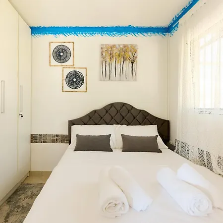Pretty With Private Pool, Sea View 别墅 *