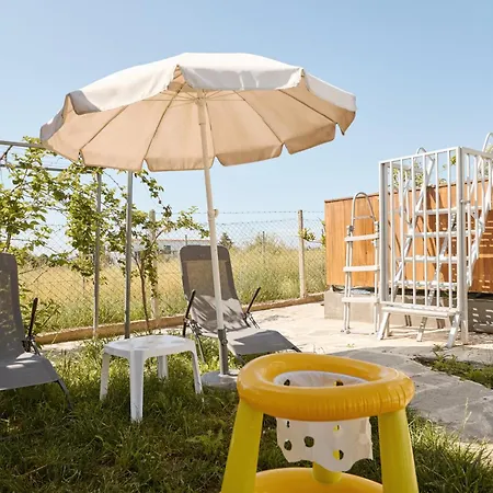 Pretty With Private Pool, Sea View