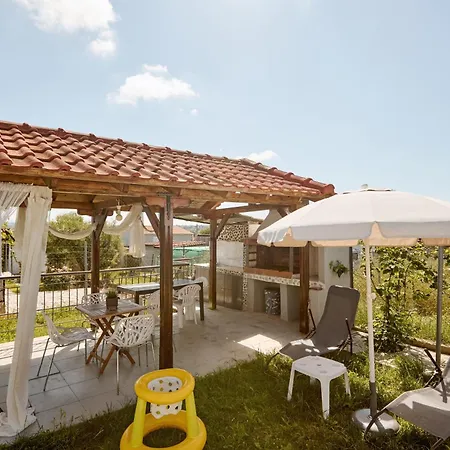 Pretty With Private Pool, Sea View Nea Kallikrateia